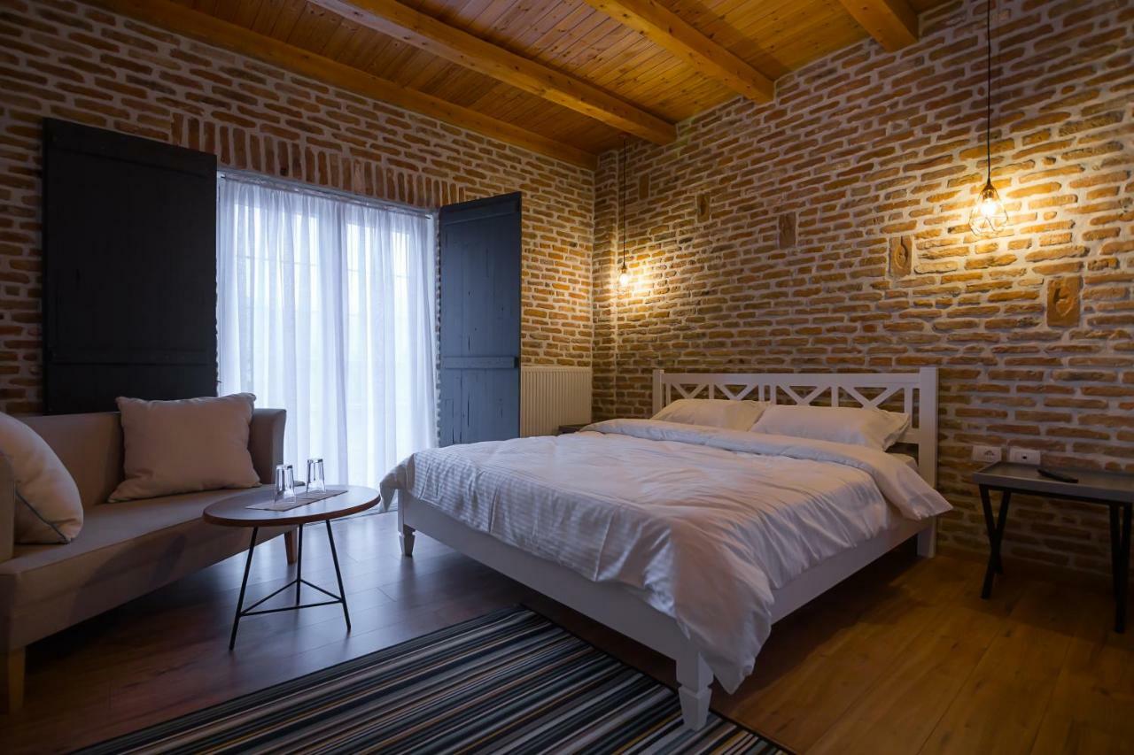 Barba Boutique Hotel Korce Exterior foto