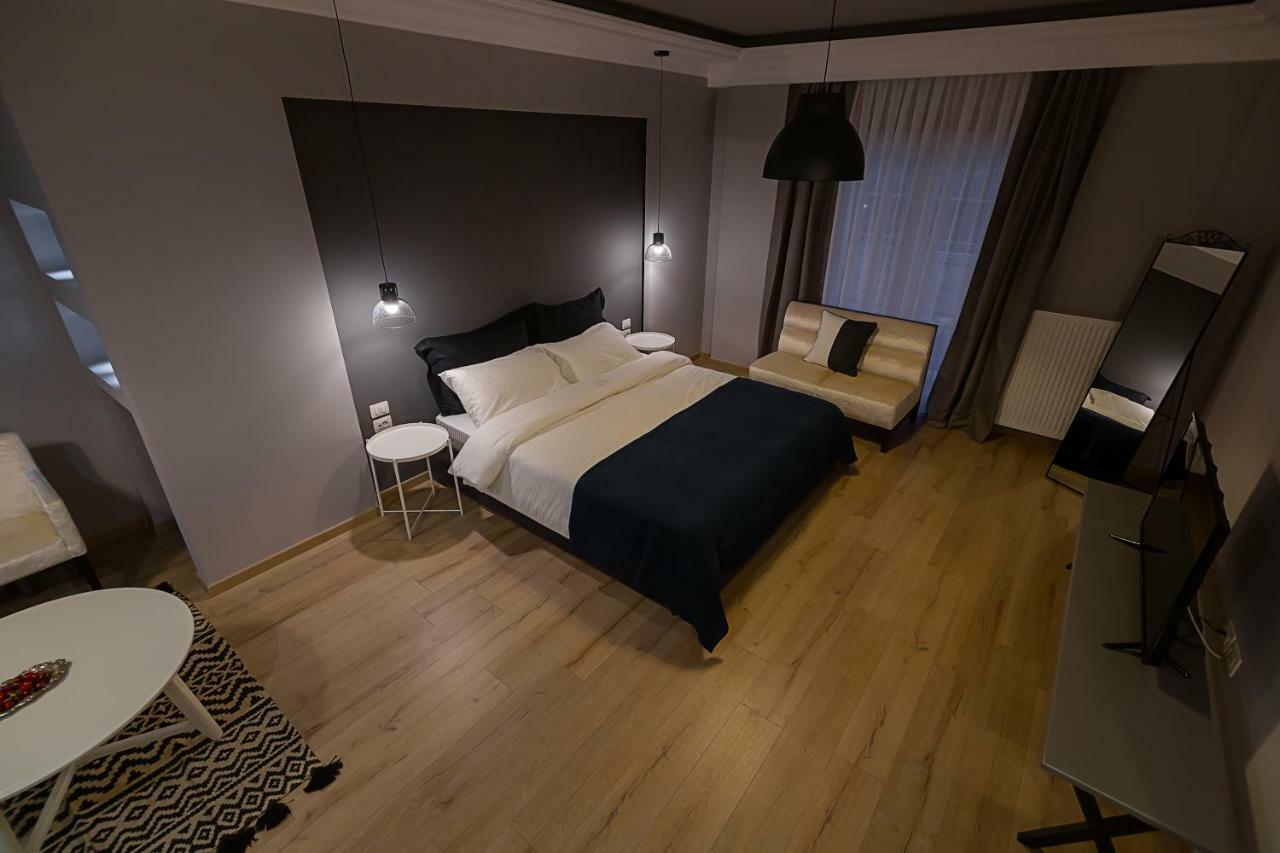 Barba Boutique Hotel Korce Exterior foto